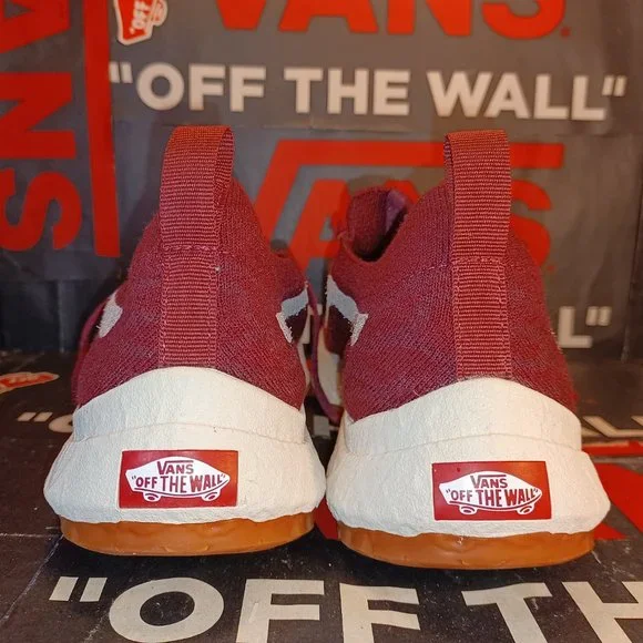 Vans Men's 7.5/Women's 9 UltraRange Vr3 Port Red White Mesh VN0A4BXBPRT - Picture 8 of 12